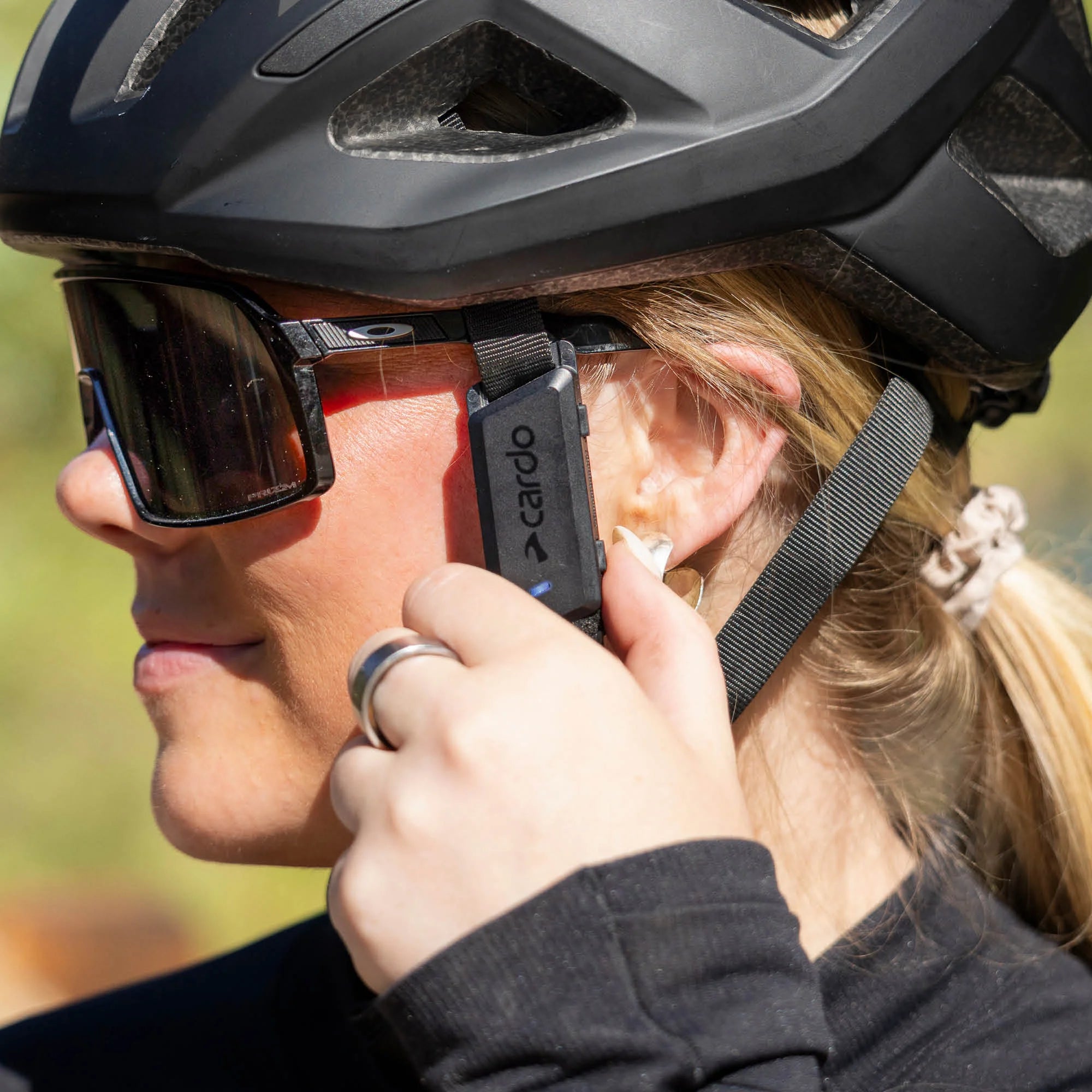 cardo-sync-single-motorrad-headset-bluetooth-cellular-intercom image 2